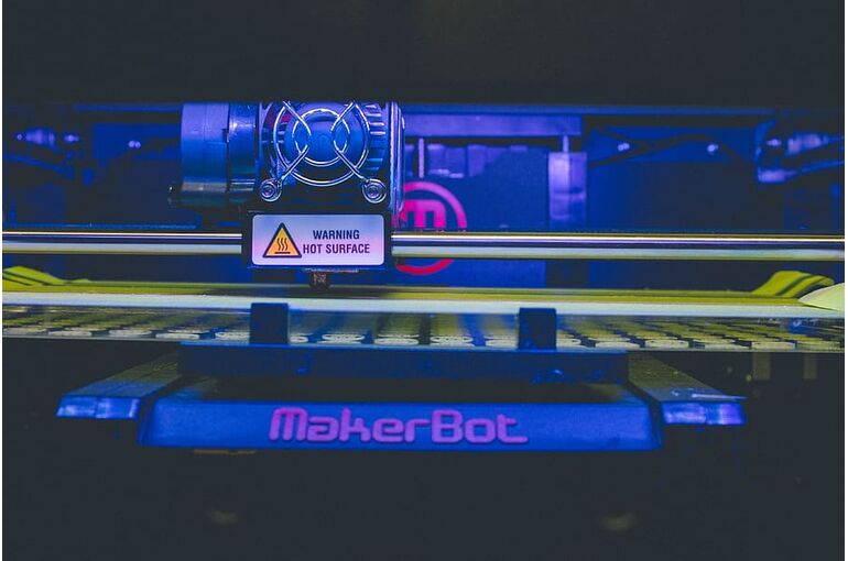 united-states-las-vegas-neonbrand-digital-marketing-3d-printer