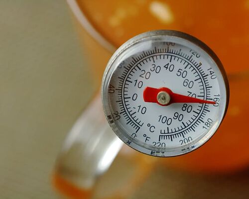 close-up-gauge-measure-temperature